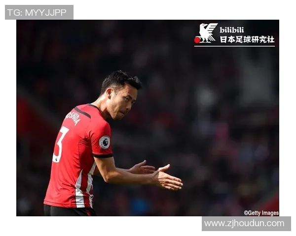 足球明星帅气图鉴全解析展现他们的风采与魅力尽在其中 足球明星帅气图鉴全解析展现他们的风采与魅力尽在其中